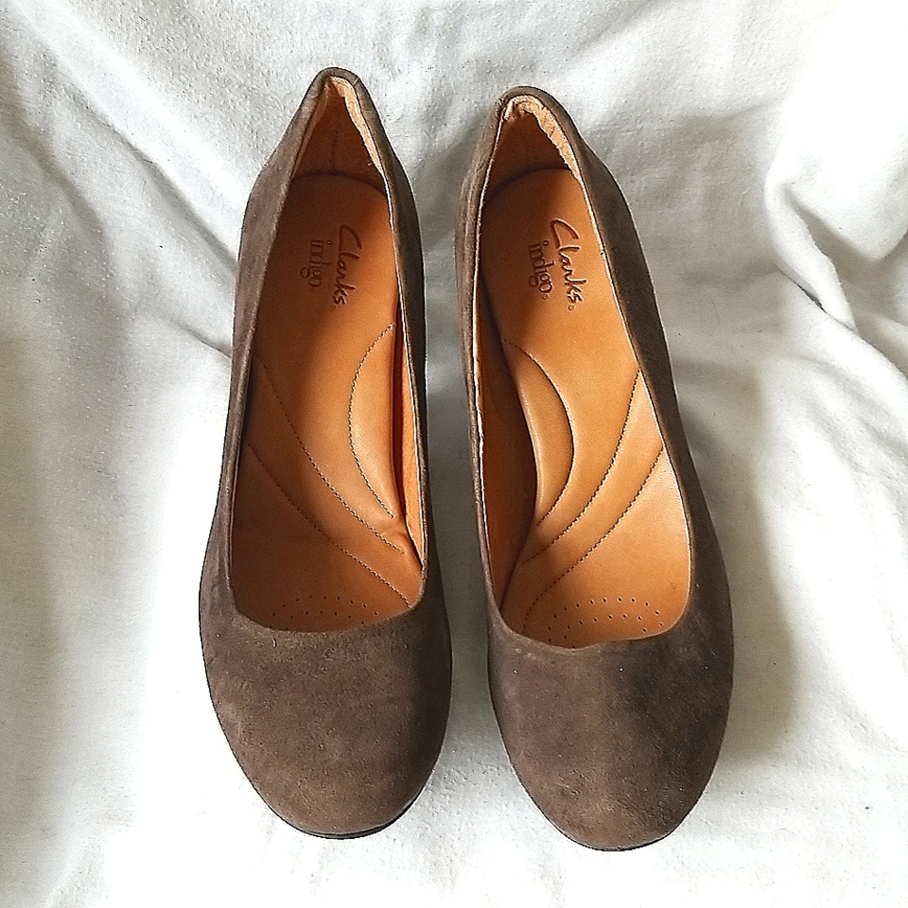 Ladies Clark's Indigo high heeled shoes